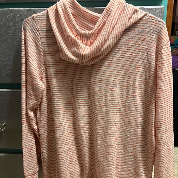 Pink and white striped hoodie - Picture 4 of 4